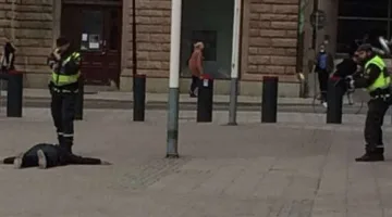 Мъж атакува сградата на шведското правителство