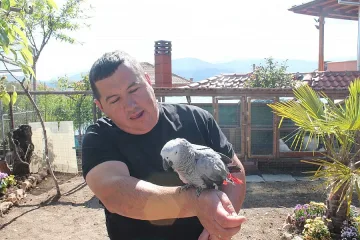 Властелинът на птиците живее в гърменско село