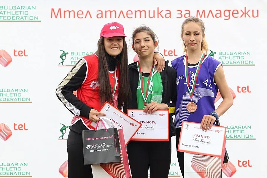Нови победители в „Мтел атлетика за младежи"
