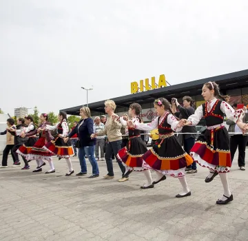 Хиляди българи научиха най-обичаните хора на безплатни уроци, организирани от BILLA