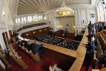 Шестима депутати напускат парламента