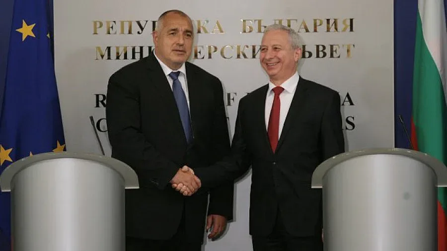 Служебното правителство предаде властта 