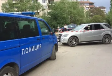 Краден джип задръсти кръстовище в София