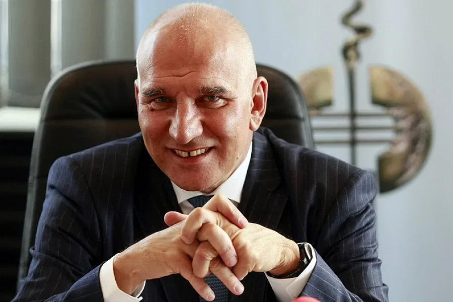 Левон Хампарцумян: Всеки от нас има банка в джоба си