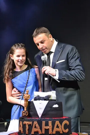 Изненадаха кмет с филм за юбилея