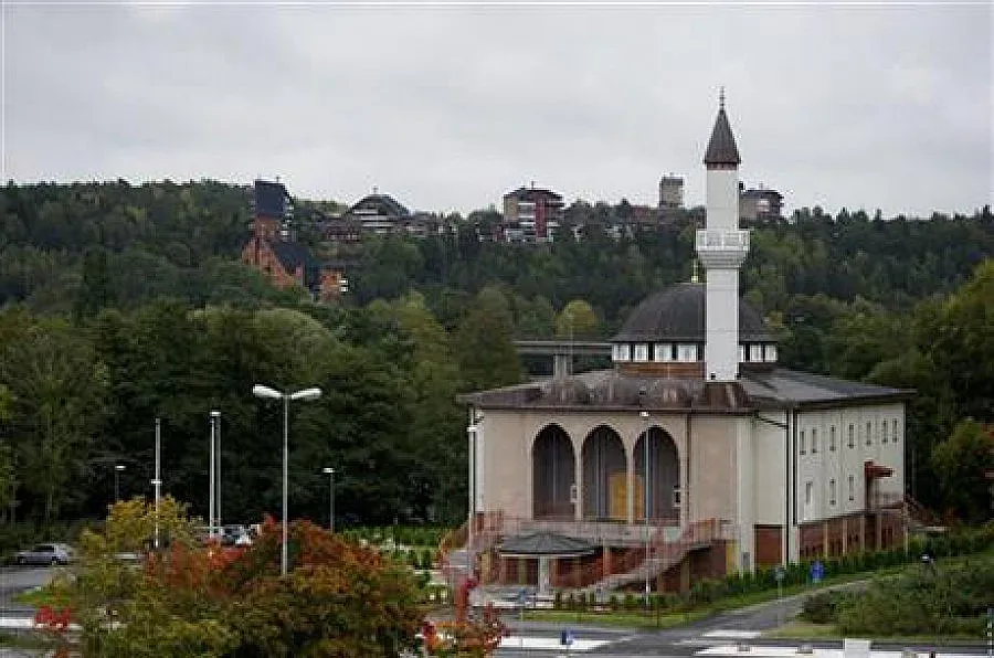 Изгоря най-голямата джамия в Стокхолм