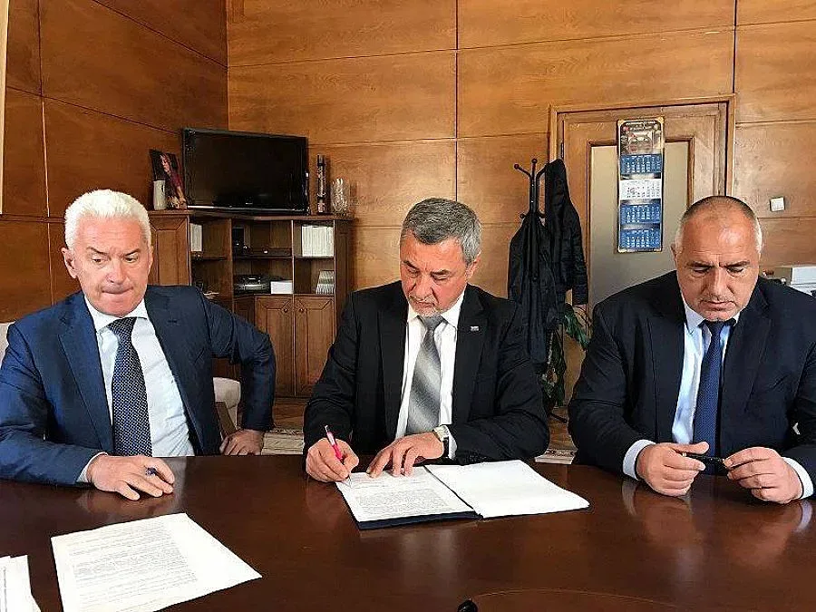 ГЕРБ и Патриотите разпределиха министерствата