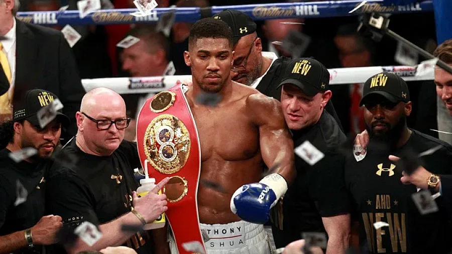 Джошуа повали Кличко