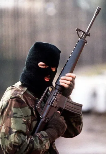 Терористи купували къщи у нас