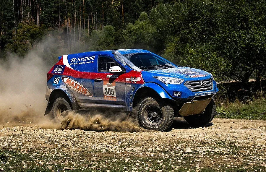 Hyundai off-road racing team на старт в Румъния