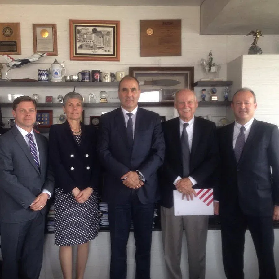 ГЕРБ хвали "Америка за България" пред посланик Рубин