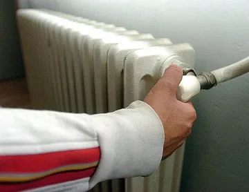 Спират парното в София