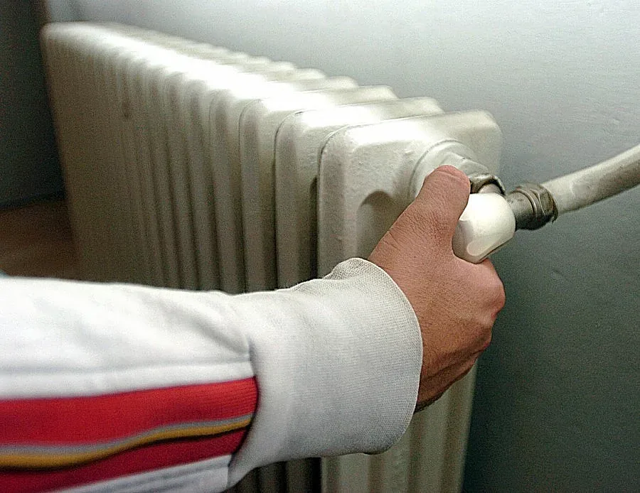 Спират парното в София