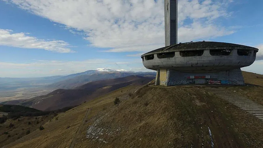 Държавата си прибира "Бузлуджа" от БСП