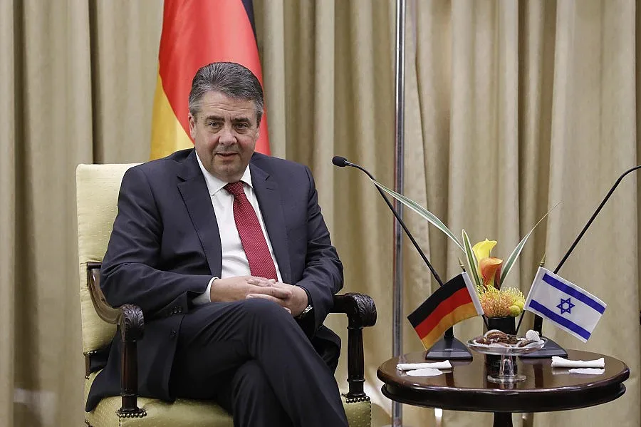 Габриел: Няма да променя отношението си към Израел