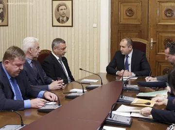 Радев към партиите: Забравете предизборната риторика