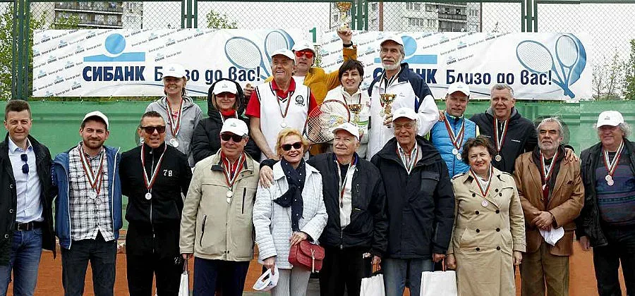 Банкер награди призьорите от журналистическото първенство по тенис