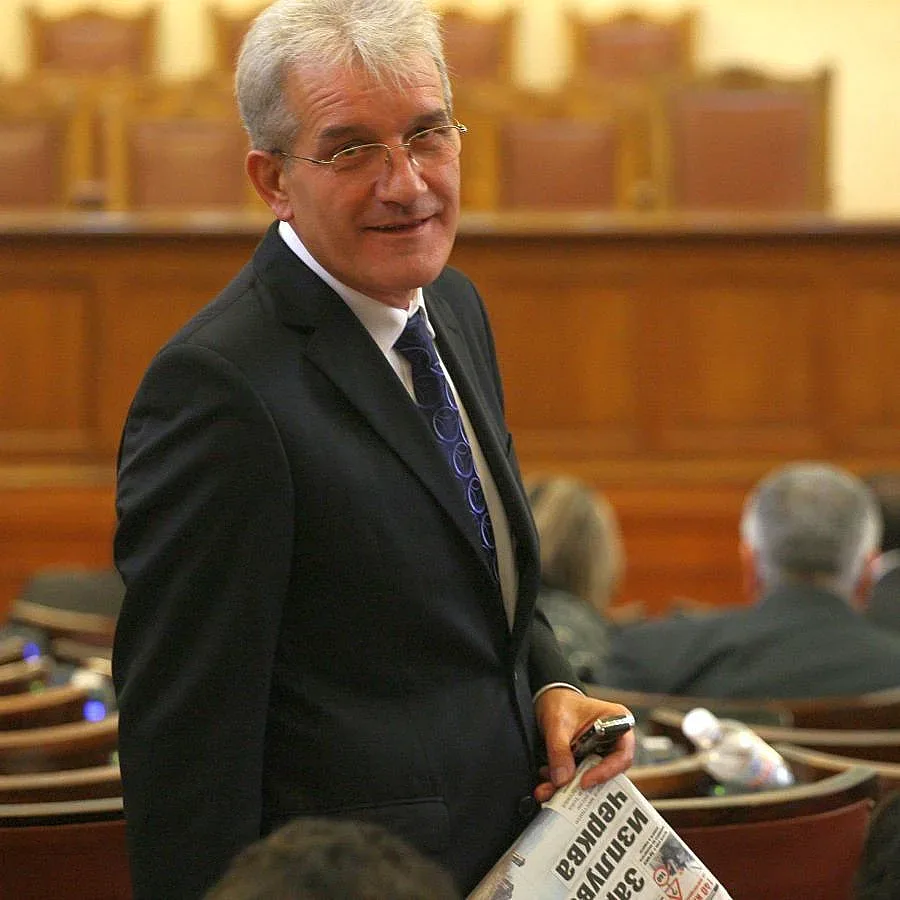 Аталай: Време е обществото да признае Доган като лидер