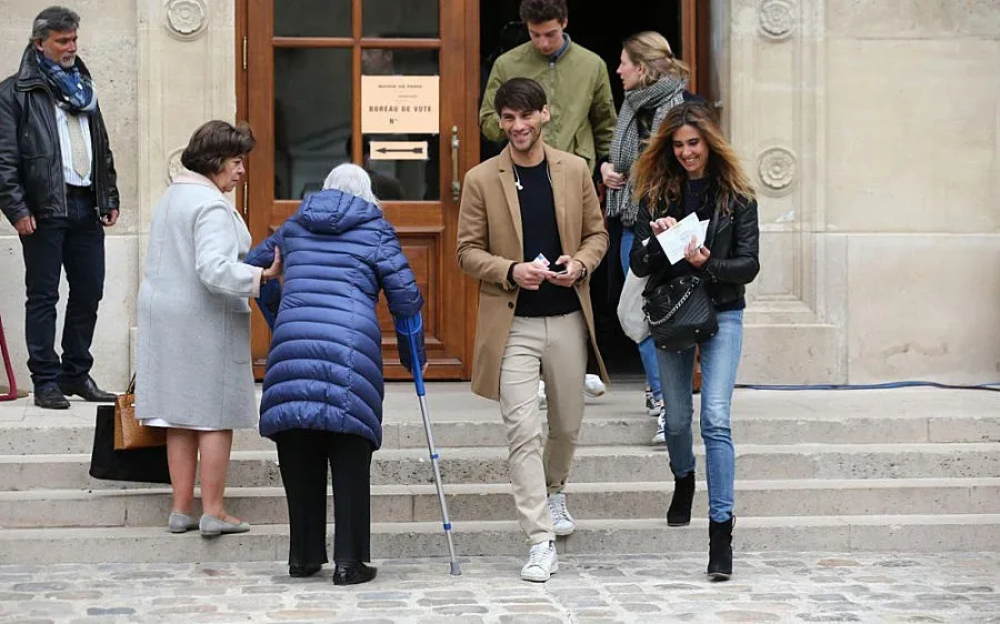 Франция отчете по-висока изборна активност от 2012 г.