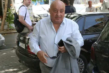 Гергов се дръпна, но не си тръгна