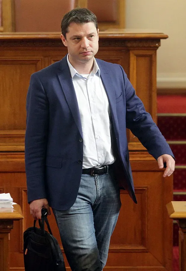 Делян Добрев: Корнелия ще отстрани влиятелна фигура в БСП