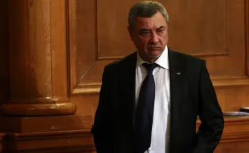 Валери Симеонов: С ГЕРБ си разменихме чернови от коалиционното споразумение