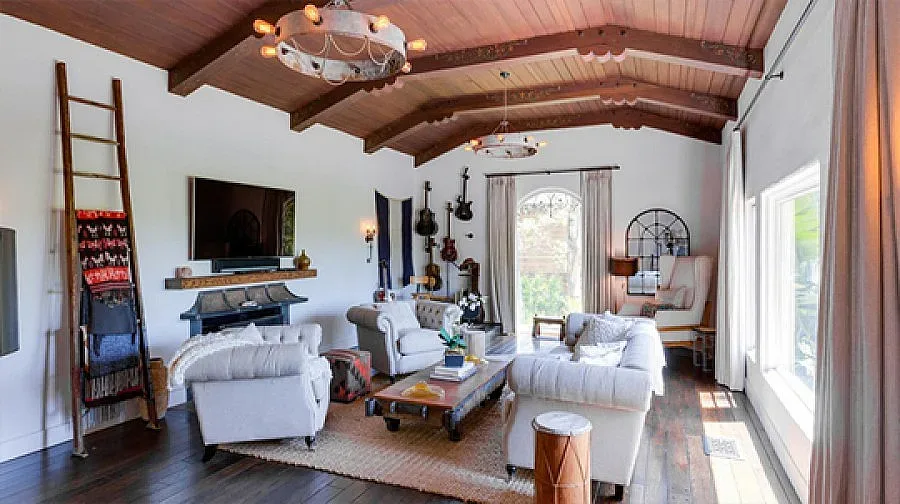 Имение за $2,3 млн.