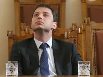 Делян Добрев иска 2 млн. лева за сондажи заради урана