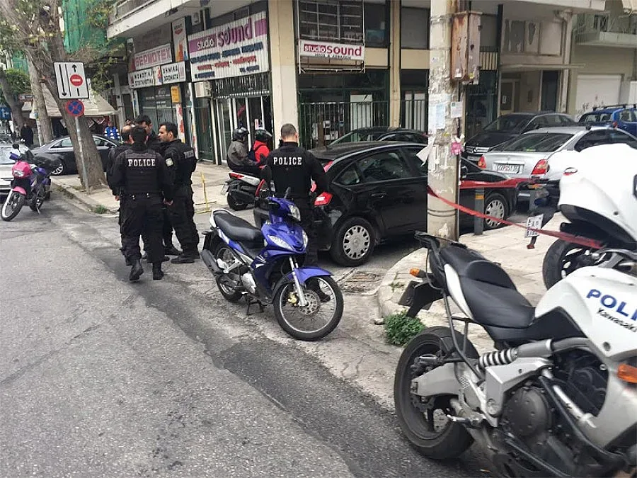 Обир със заложници шокира Гърция