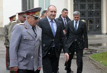 Радев: България твърдо да следва политиката на НАТО за армията