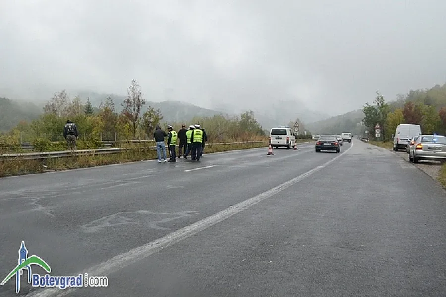 Два трупа по магистралите