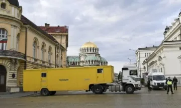 Зверски мерки за сигурност край "Александър Невски"