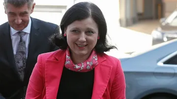 ЕК ще продължи да следи правосъдието