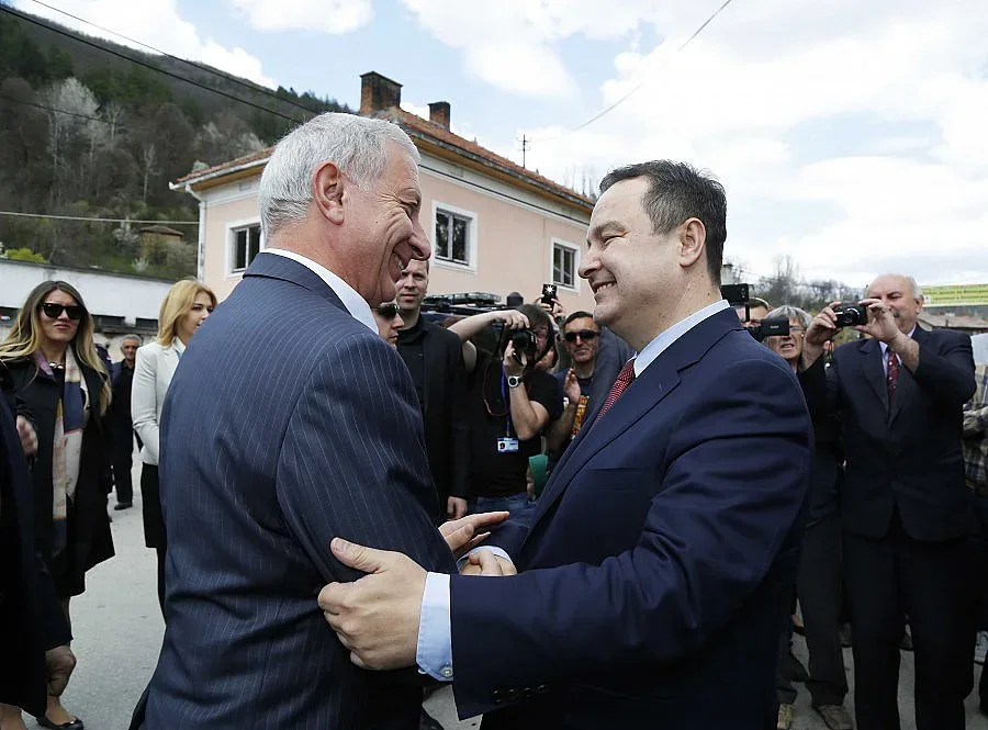 Герджиков и Дачич се поклониха пред Левски