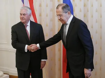 Тилърсън замлъкна след срещата с Лавров