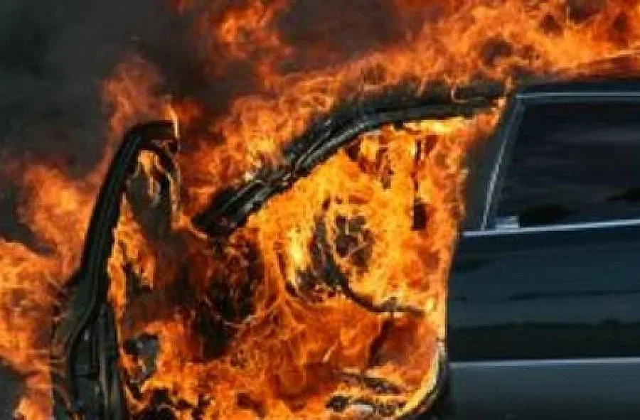 Кой запали 23 коли в столична автокъща?