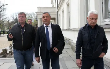 В. Симеонов: До вчера коалиционен кабинет още нямаше