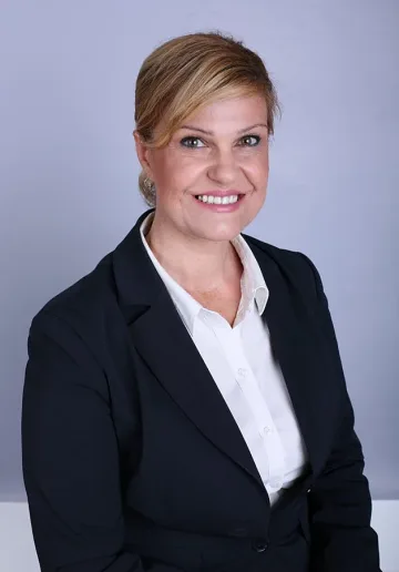 Ангели пазят великденските яйца на Ирена Соколова