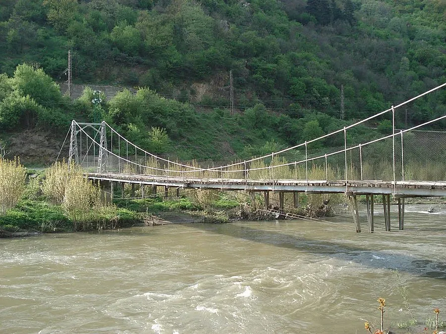 Труп на издирван изплува от Искър