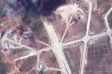 Асад атакува от помляното летище