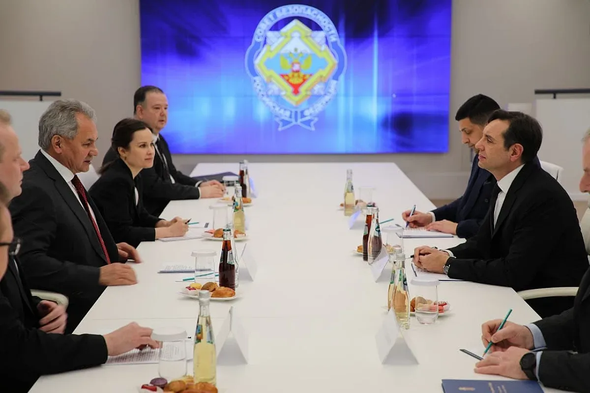 Сърбия ще бори "цветната революция" у дома с руска помощ