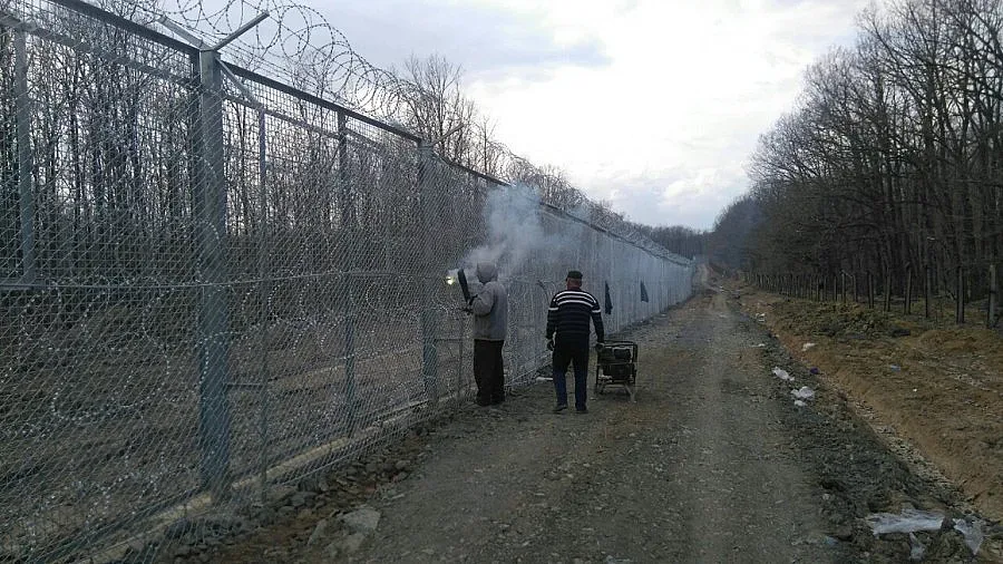 Зарибяват с 515 лв заплата 490 граничари