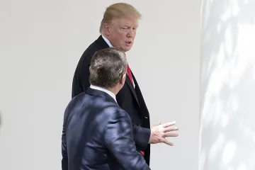 Тръмп обмисля военна атака срещу Сирия