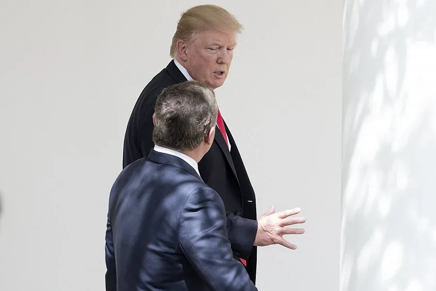 Тръмп обмисля военна атака срещу Сирия