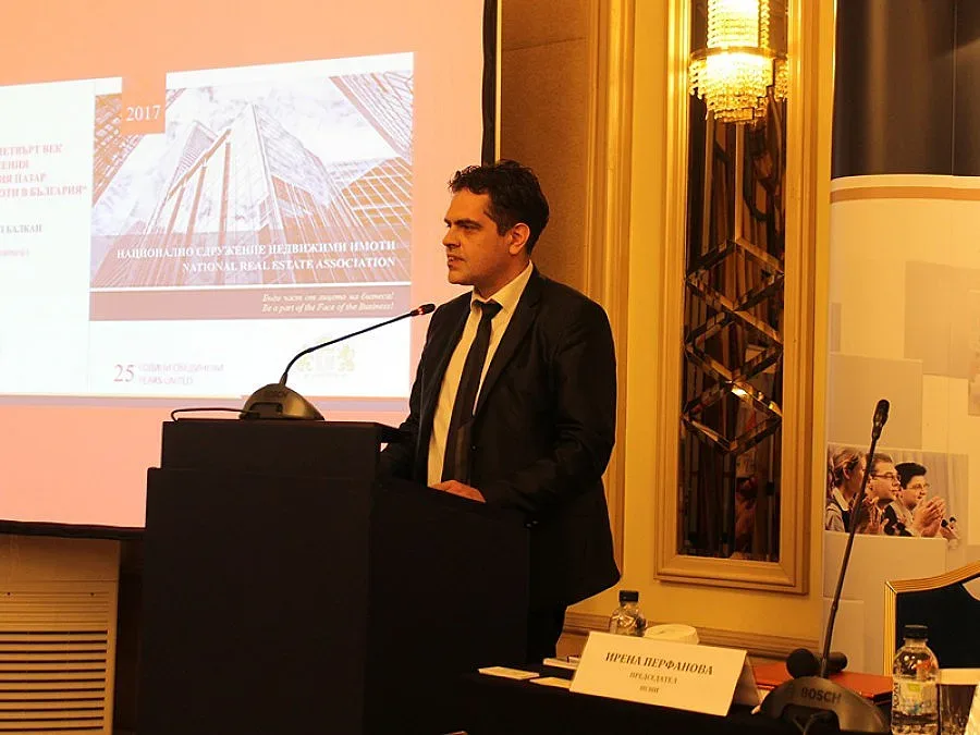 Инвестициите дърпат имотния пазар