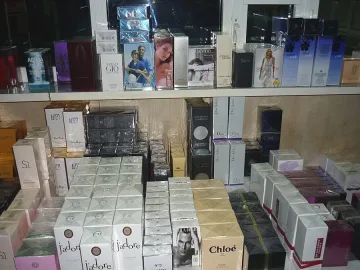 1200 парфюма хванаха митничари