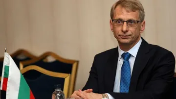 Денков: Проблемът с дипломите е създаден от Даниел Вълчев