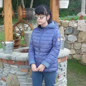 Петрич събира пари за операция на сляпо момиче