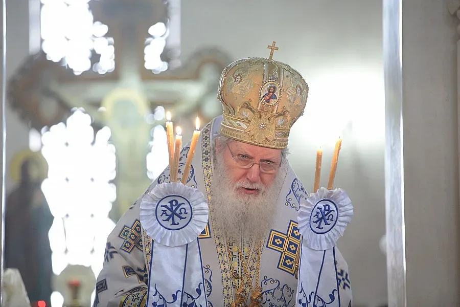 Пуснаха компактдиск от песнопения с патриарх Неофит