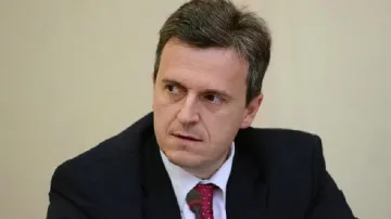 Енергийният министър: За КЕВР питайте парламента, не нас